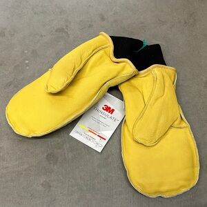 3M Thinsulate Yellow Mittens